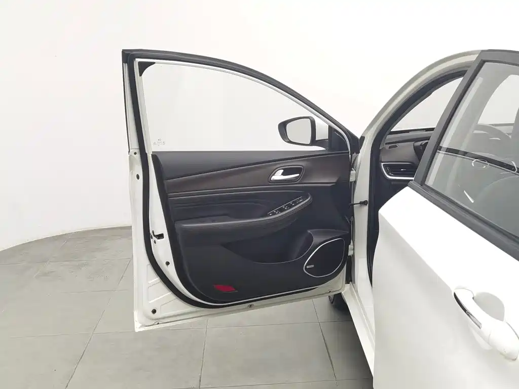GAC Trumpchi Trumpchi GA4 2019 2018 150N Automatic Luxury