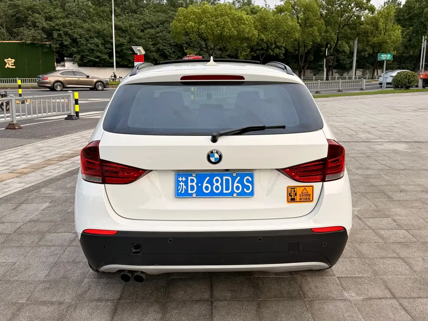 BMW X1 (Import) 2011 2010 xDrive25i