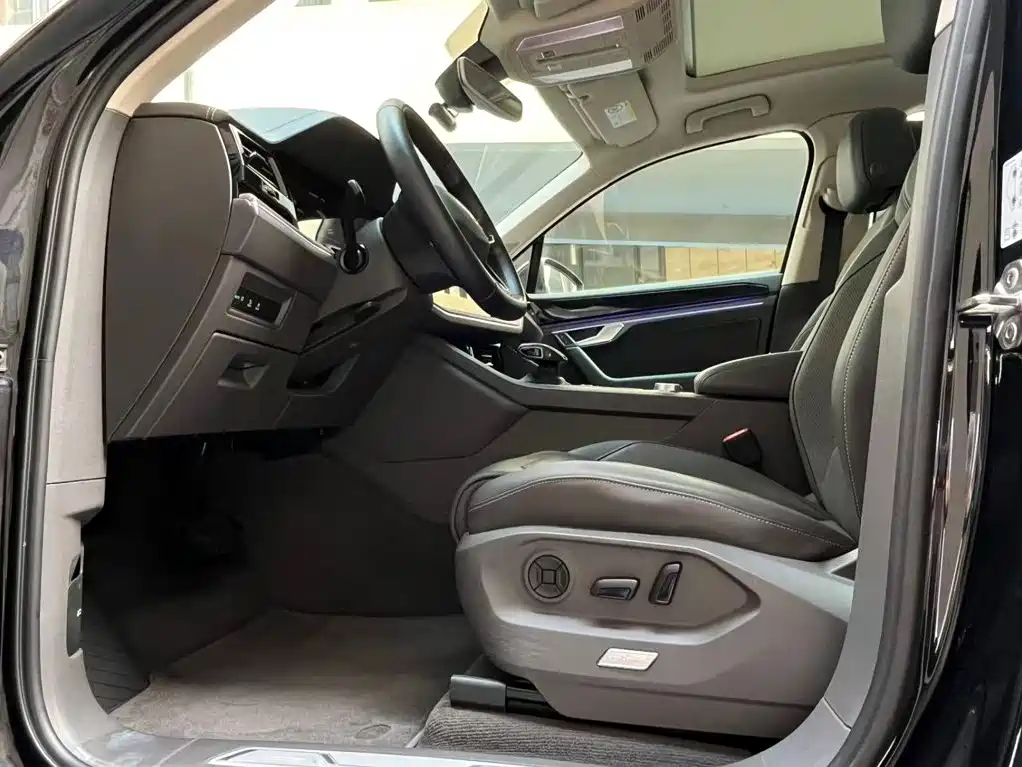 Volkswagen Touareg 2022 2021 2.0TSI R-Line