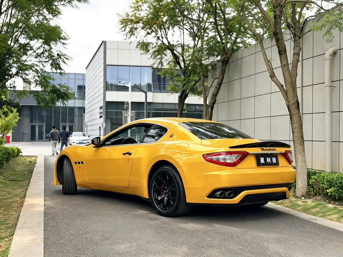 Maserati GranTurismo 2012 2007 4.2L Standard