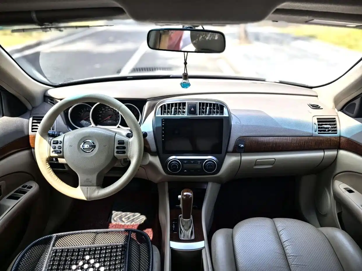 Nissan Sylphy 2010 2009 2.0XL CVT Technology Sunroof Edition