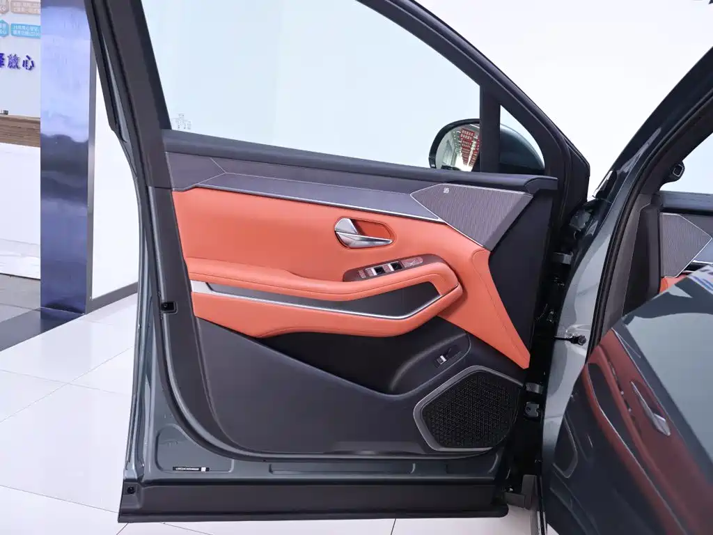 BYD Tang L 2025 2025 DM 175KM Drone Player Edition