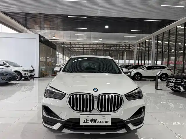 BMW X1 2022 sDrive20Li Premium — фото 2