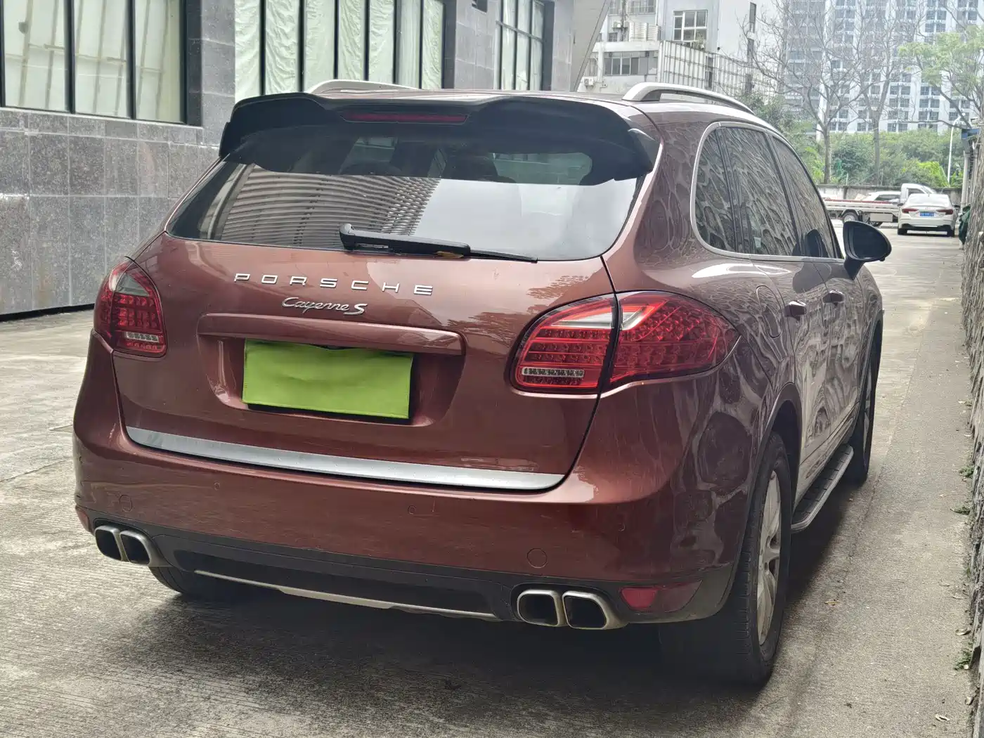 Porsche Cayenne 2011 Cayenne S 4.8L фото 5