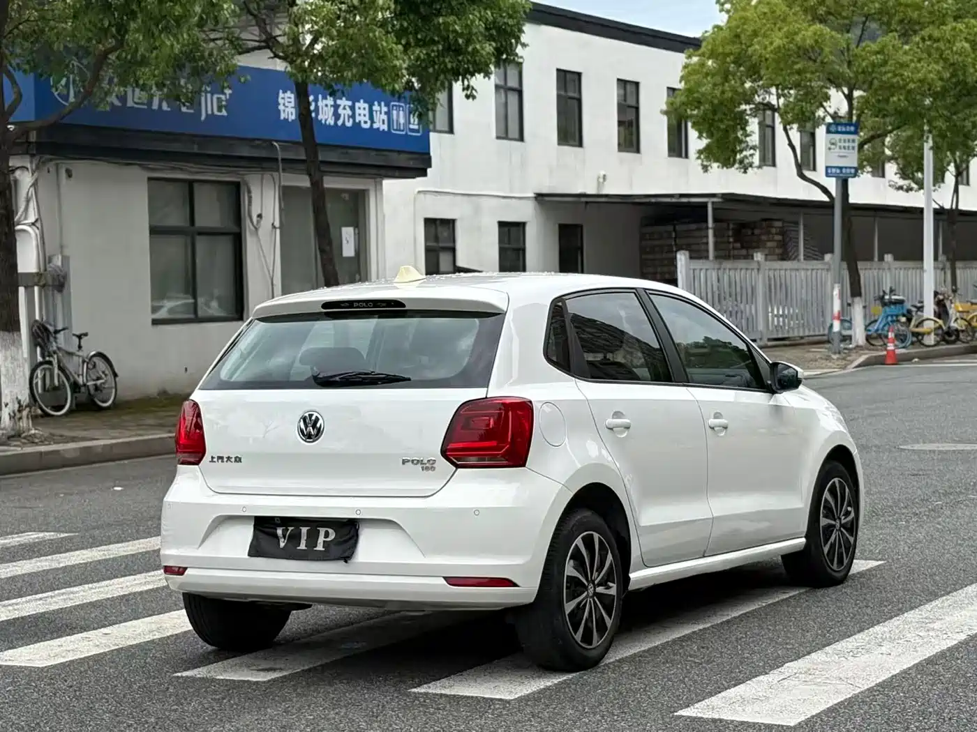 Volkswagen Polo 2016 1.6L Automatic Comfort фото 15