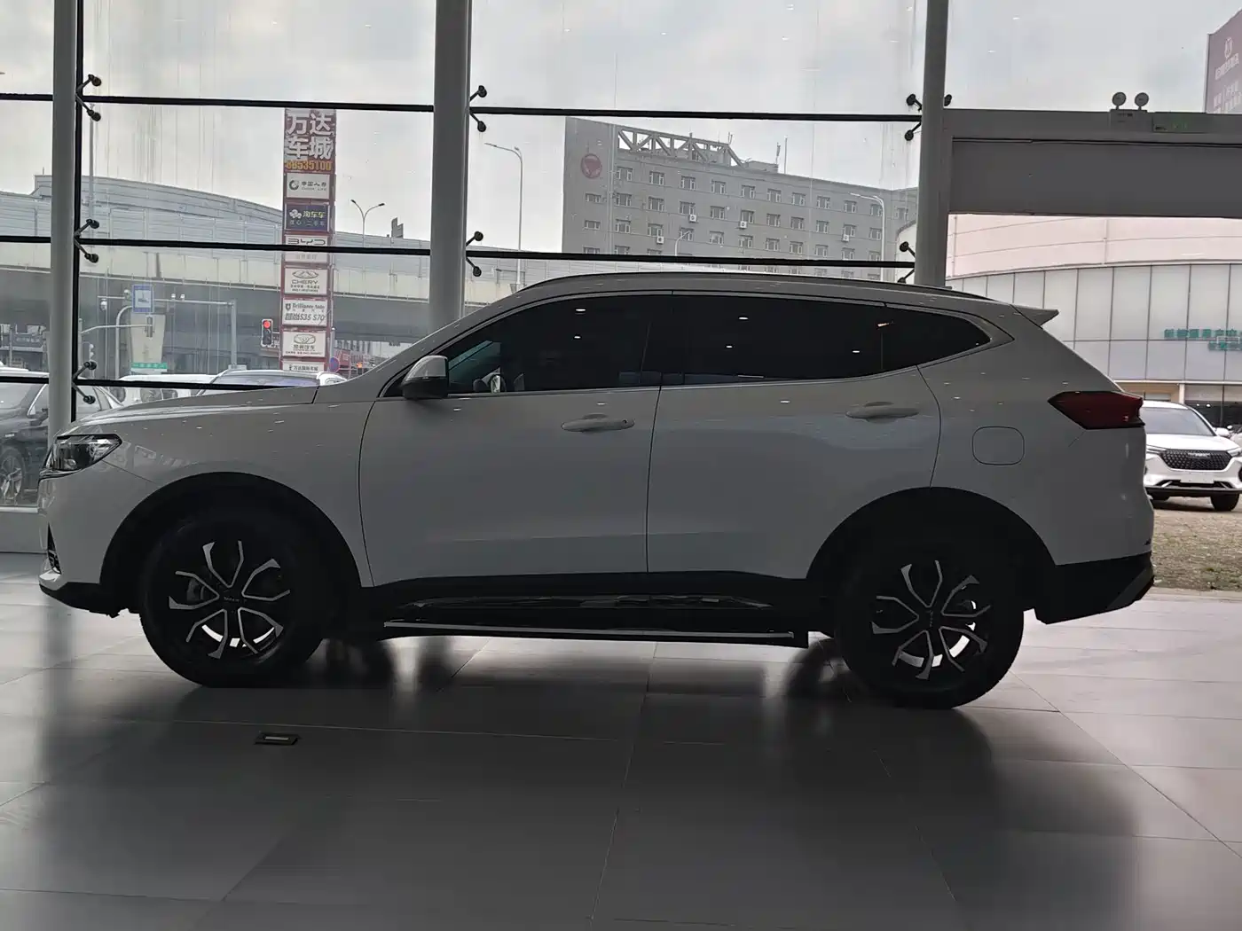 Photo 4 - Haval H6