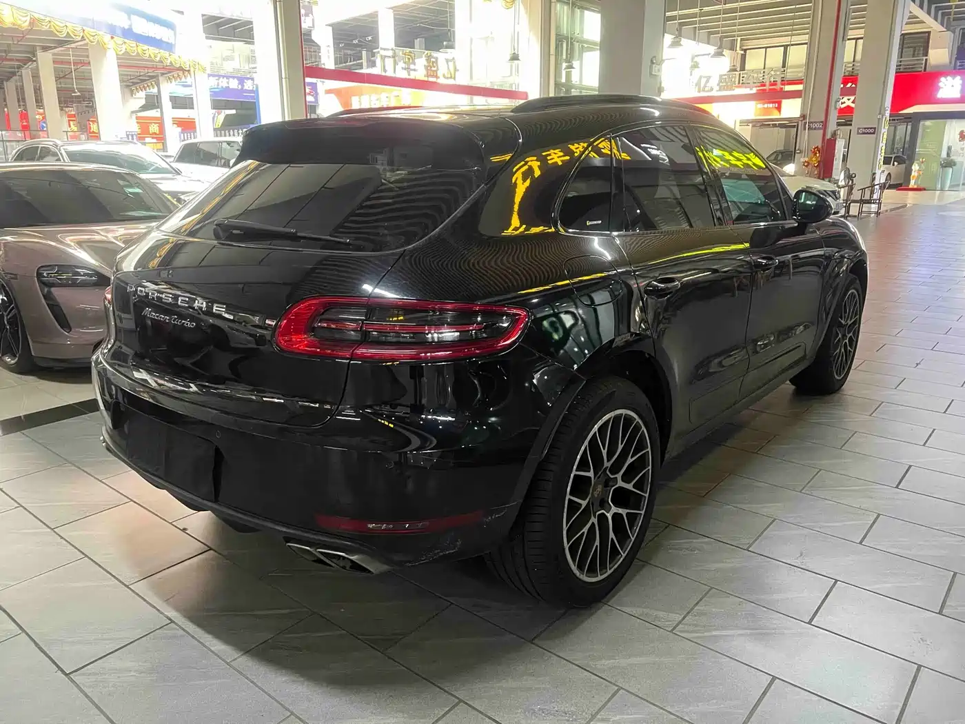 Porsche Macan 2015 2014 Macan Turbo 3.6T