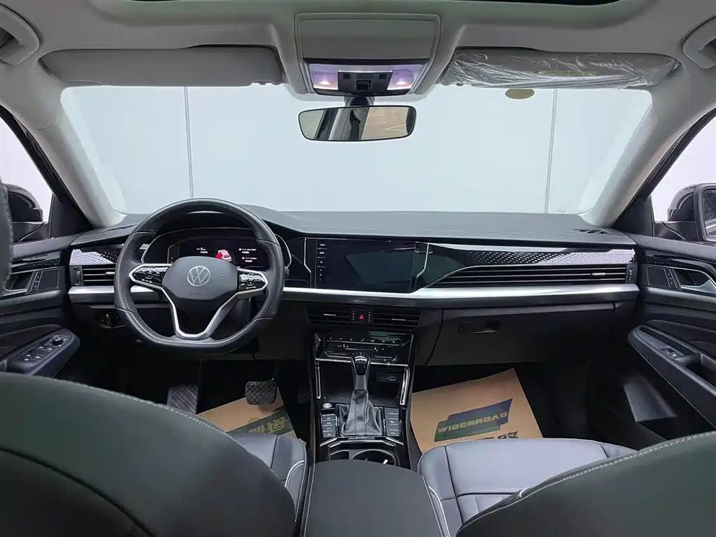 VOLKSWAGEN PASSAT NEW ENERGY