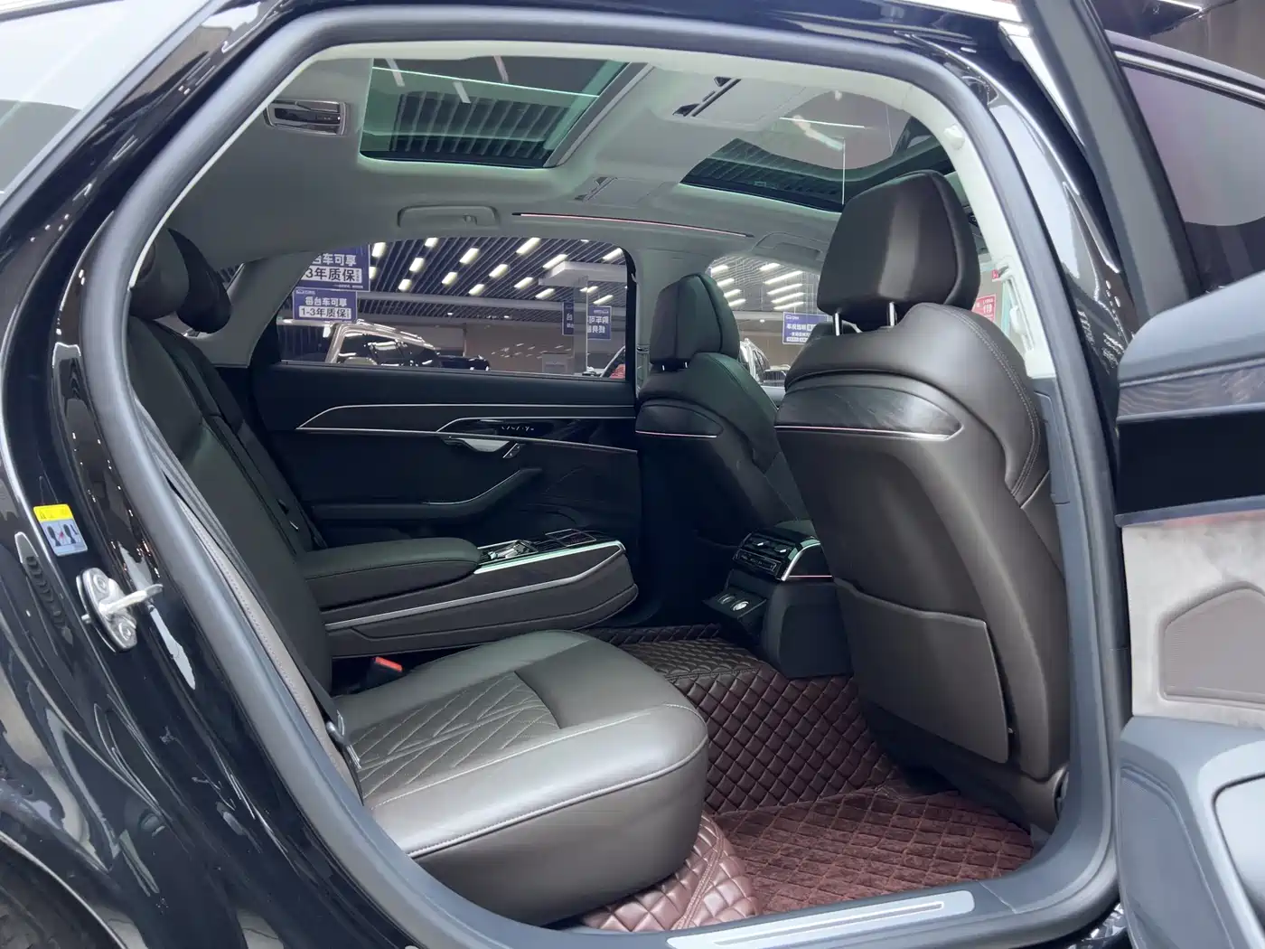 Audi A8 2022 A8L 50 TFSI quattro Comfort Collector's Edition фото 5