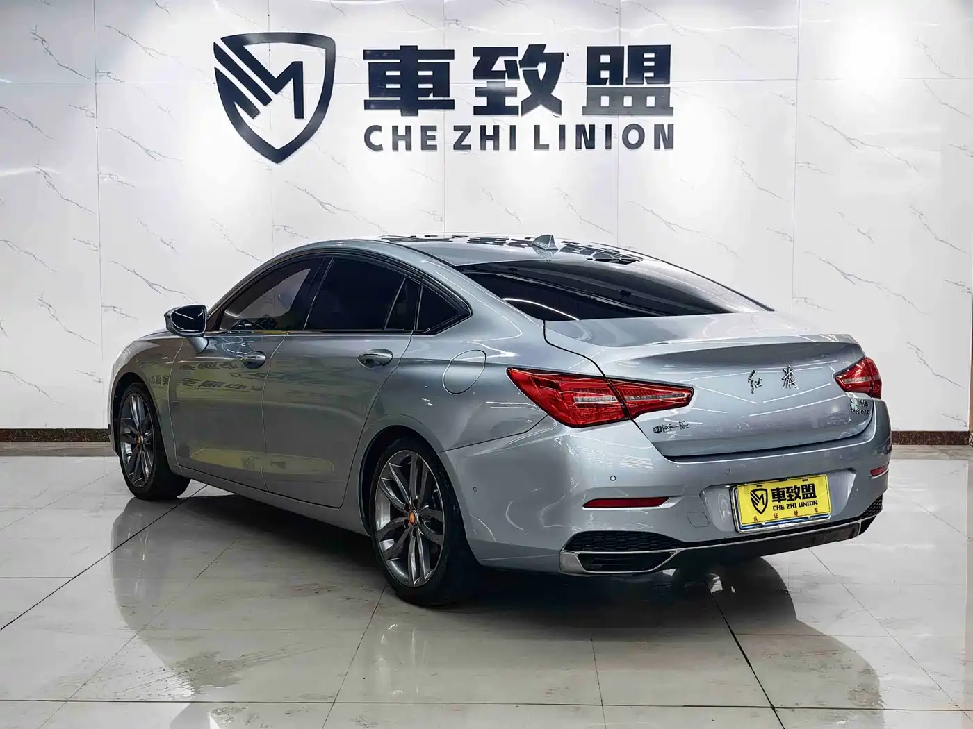 Hongqi H5 2018 2018 30TD Smart Connected Royal Edition