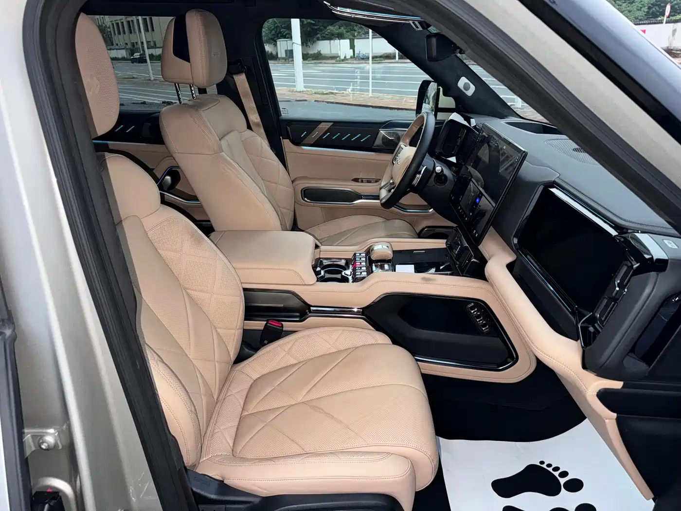 Fang Cheng Bao Leopard 8 2026 2025 Zhiyong Flagship 7-Seater