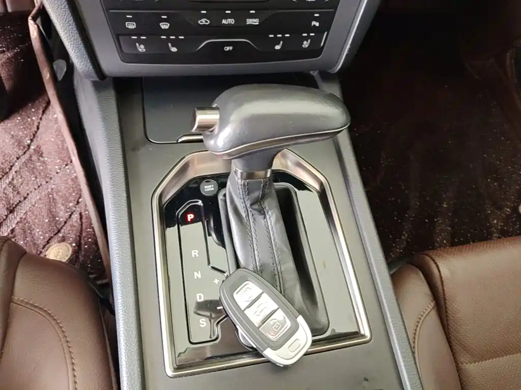 Hongqi H7 2018 2018 2.0T Flagship Edition