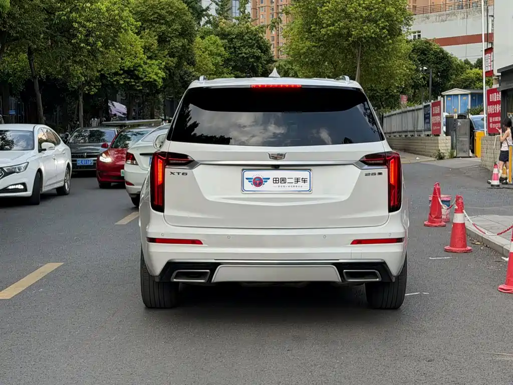 Cadillac XT6 2022 2021 28T 6-Seater Luxury