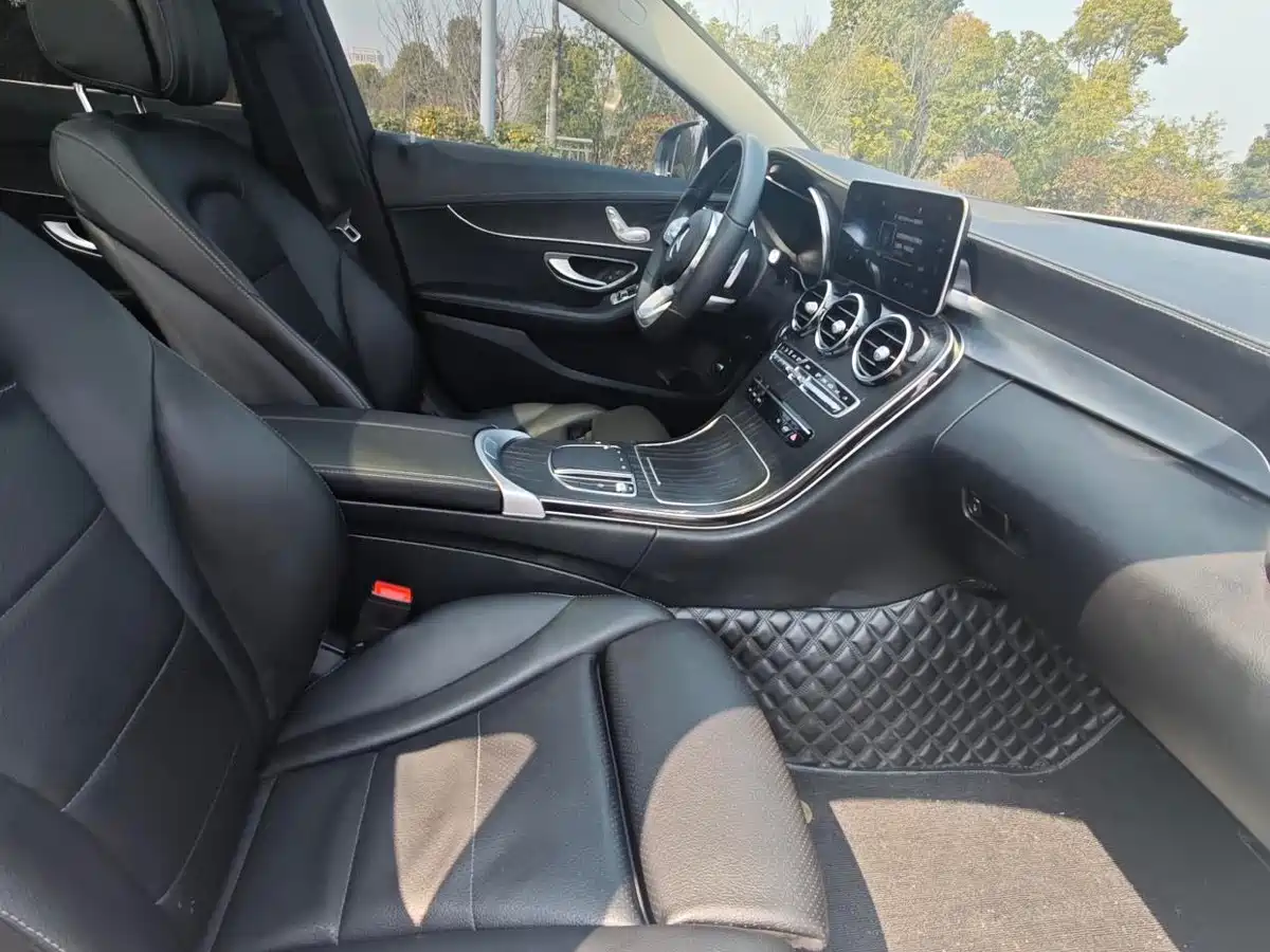 Mercedes-Benz C-Class 2021 C 200 L Dynamic Sport Edition фото 26