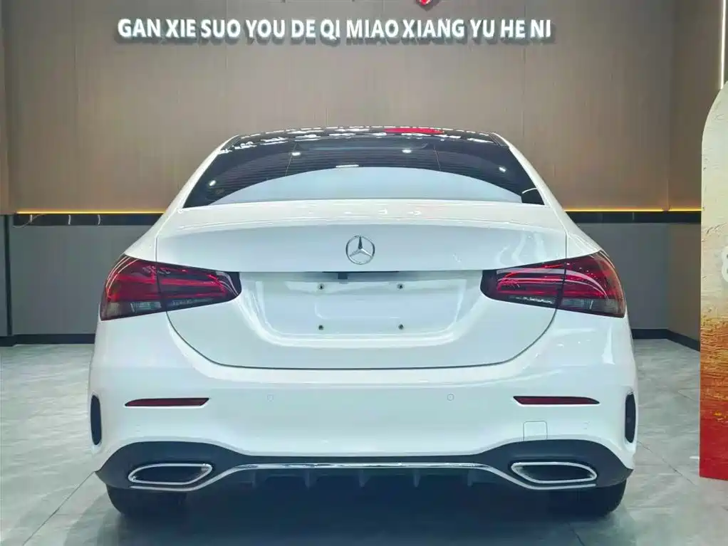 Mercedes-Benz A-Class 2019 A 200 L Sport Sedan фото 7