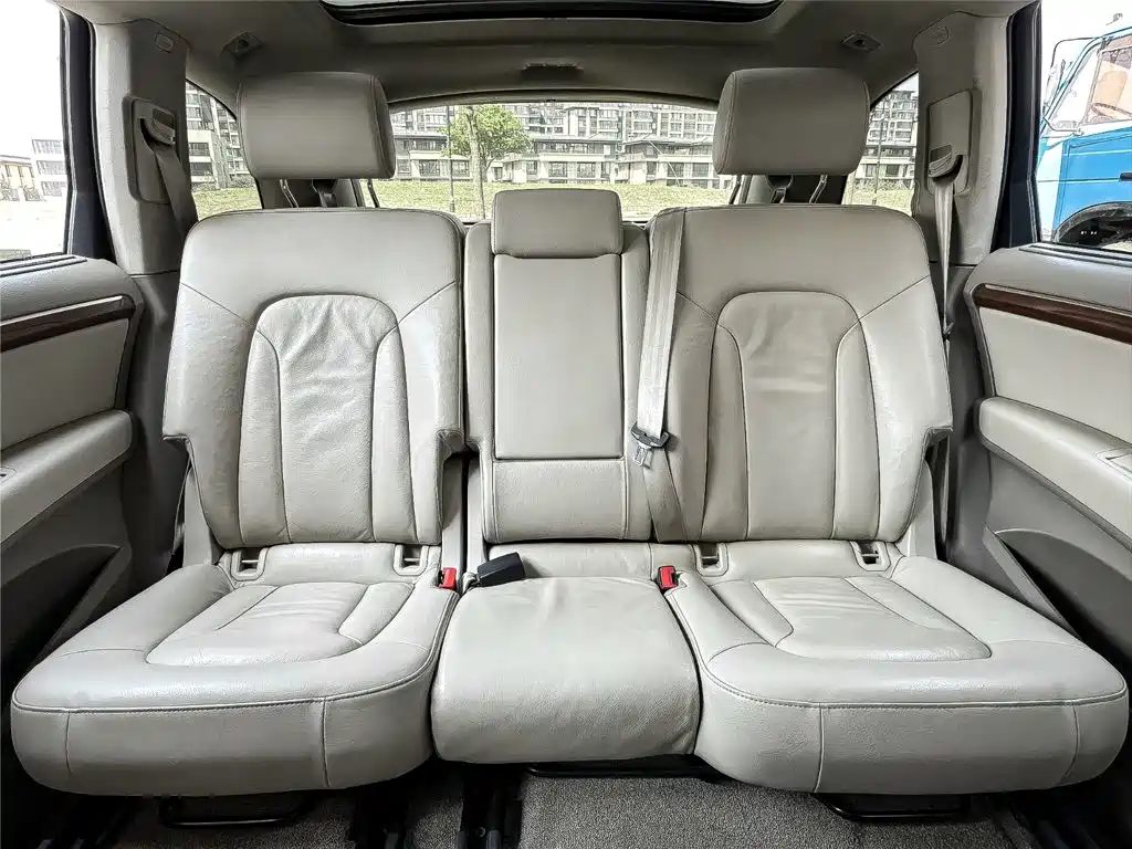 Audi Q7 2009 2010 4.2 FSI quattro Luxury Model