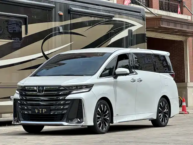 Toyota Vellfire 2024 Crown Hybrid 2.5L Executive Premium Edition