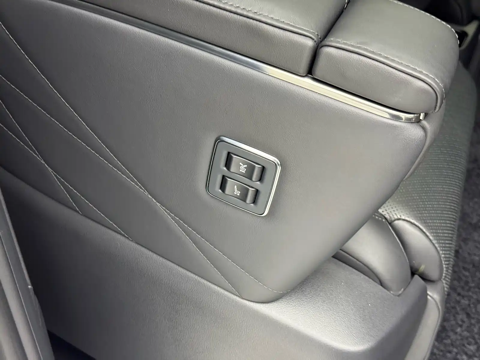 Фото 26 - Toyota Vellfire