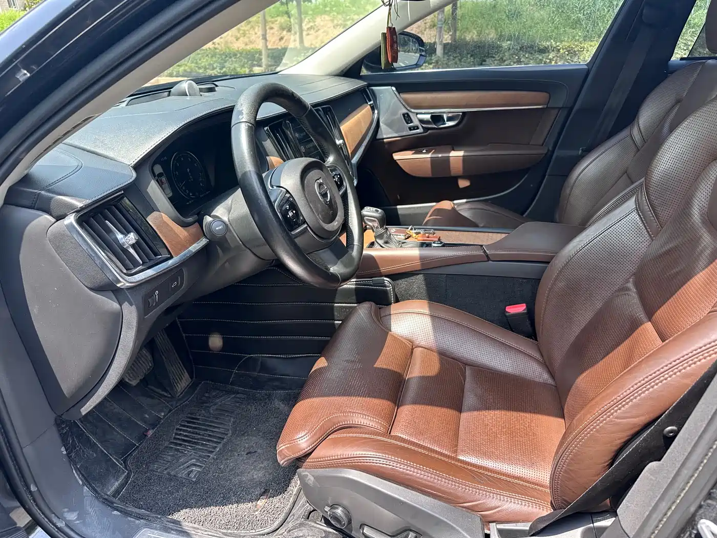 Фото 4 - Volvo S90
