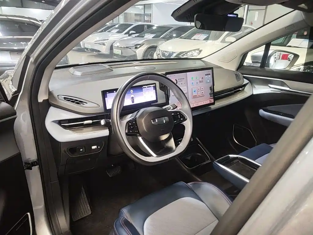 Geely Geometry M6 2023 2022 450 New Intelligence Edition
