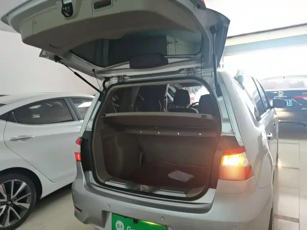 Nissan Livina 2016 2015 1.6XE CVT Comfort Edition