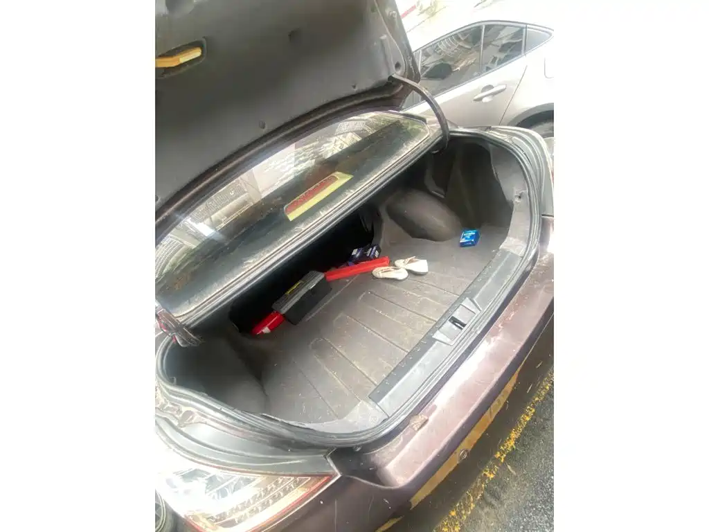 Geely Classic Emgrand 2014 2013 Sedan 1.8L CVT Elite