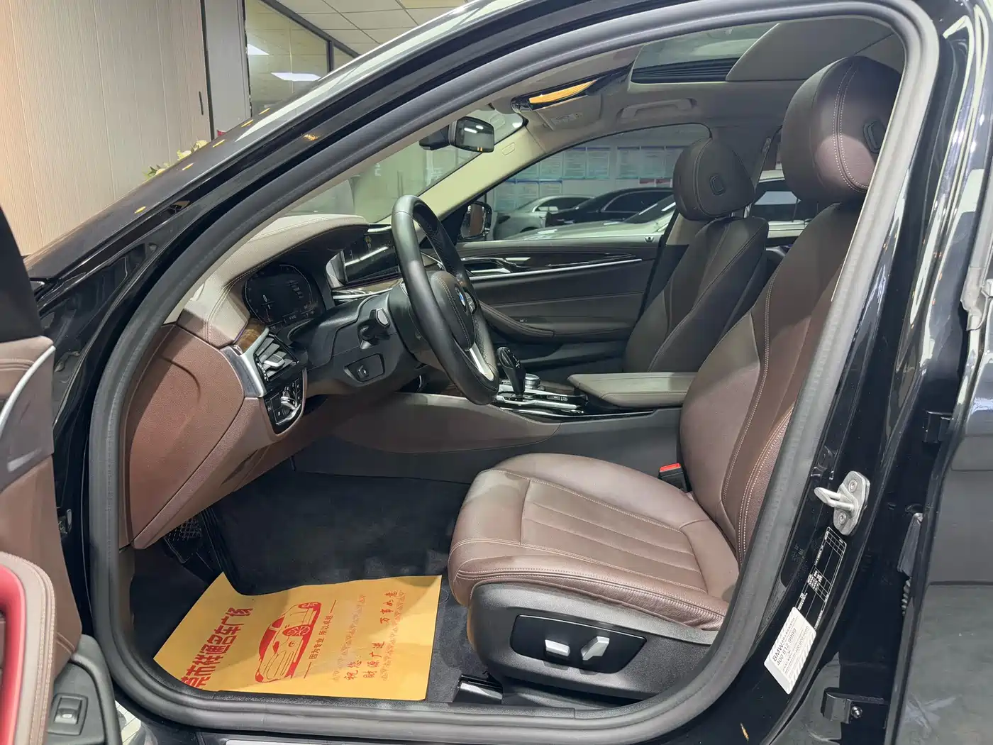 BMW 5 Series 2020 525Li Luxury Package фото 5