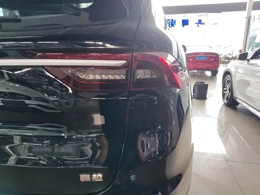 Geely Okavango 2022 2022 1.8TD Automatic Premium 7-Seater