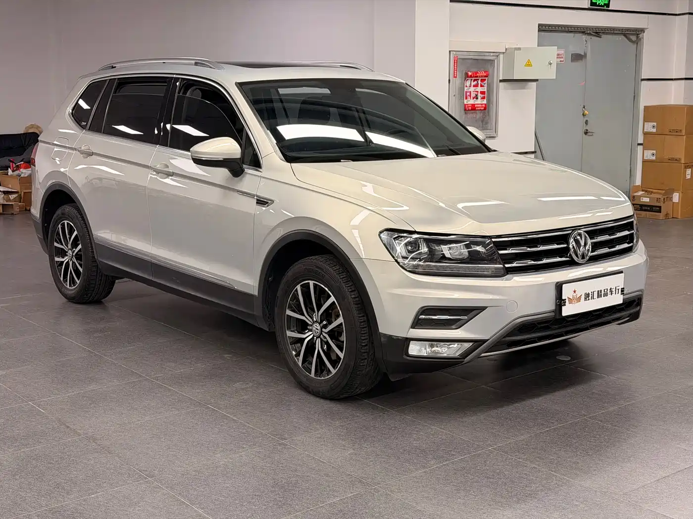 Volkswagen Tiguan L 2018 330TSI Automatic 2WD Luxury Edition фото 3