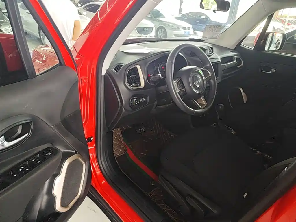 Jeep Renegade 2019 2018 Connected Large Screen Edition 180T Automatic High Energy