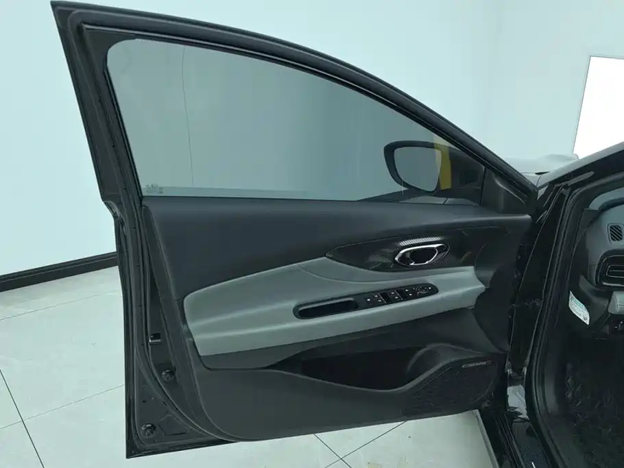 GAC Trumpchi Trumpchi Emkoo 2023 2023 270T DCT J15 Edition