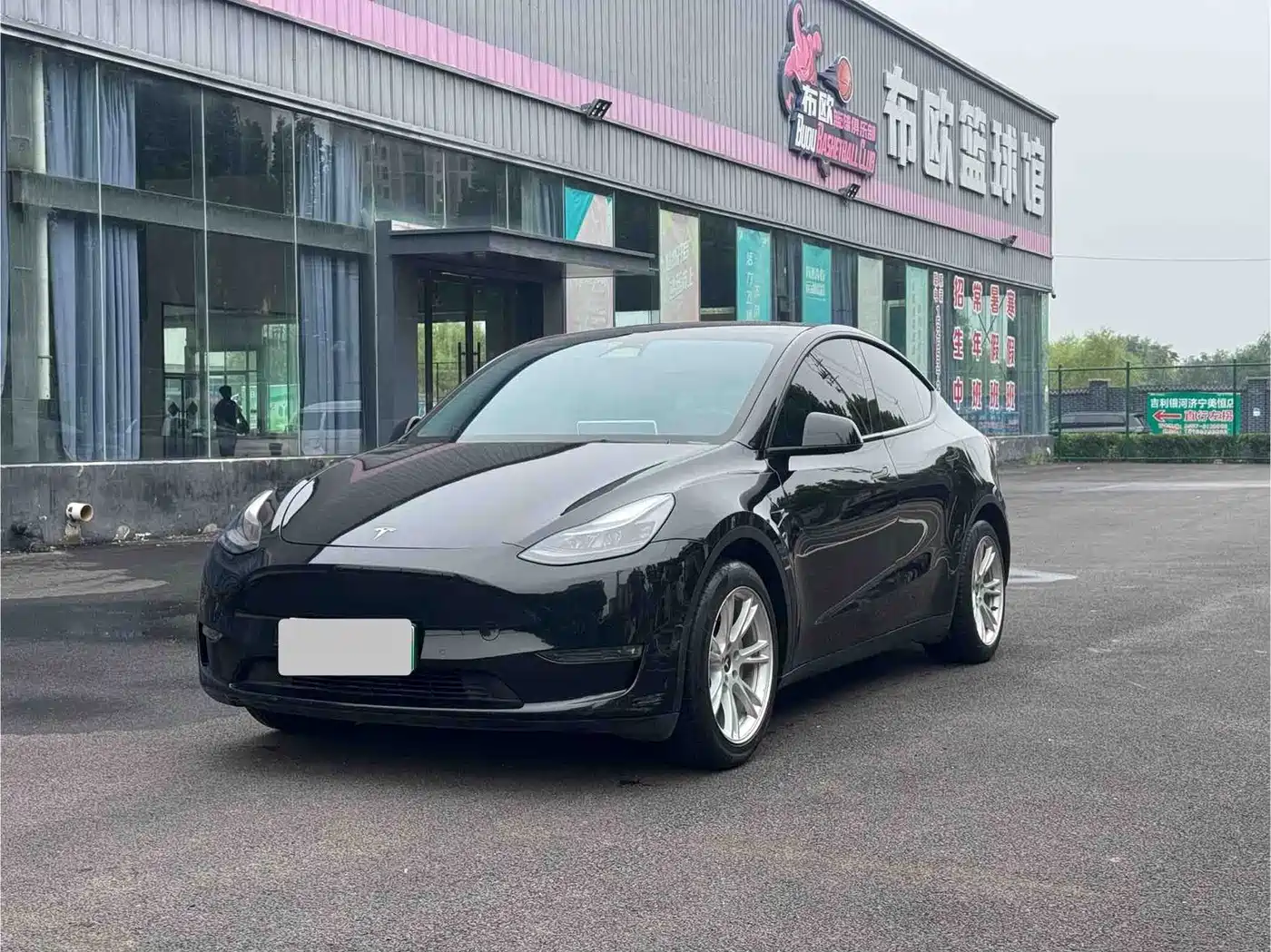 Tesla Model Y 2021