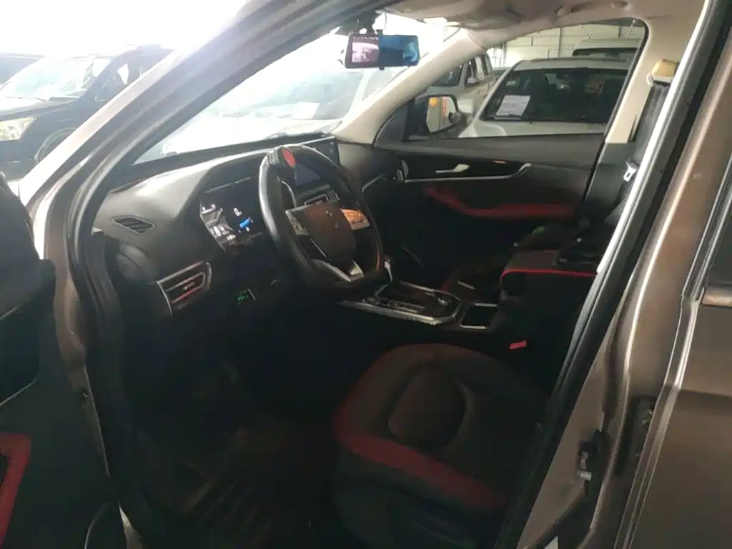 Besturn T33 2019 2019 1.6L Automatic Luxury China VI