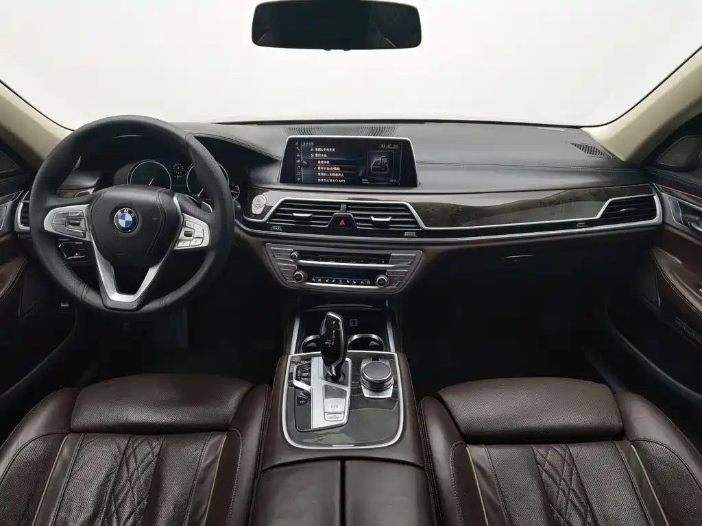 Photo 5 - BMW 7 Series