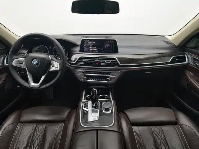 BMW 7 Series 2017 740Li Leading Edition — фото 5