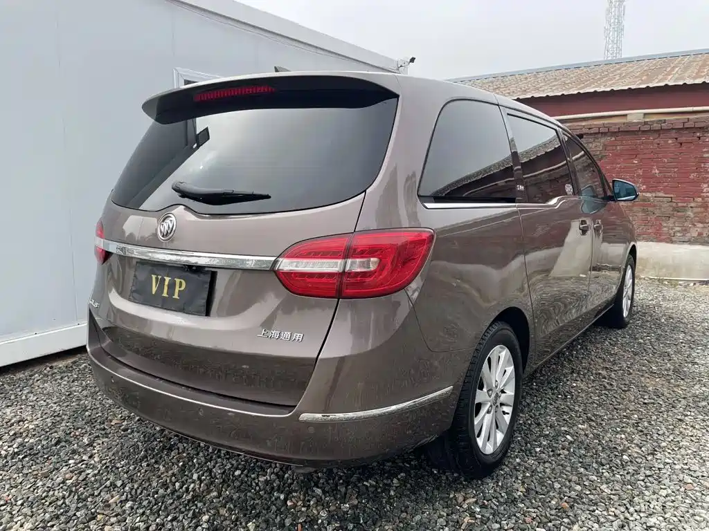 Фото 9 - Buick GL8