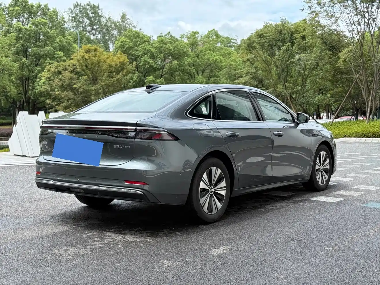 Geely Galaxy Galaxy A7 2025 2025 EM-i 150km Premium Edition