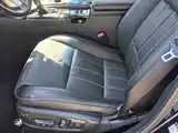 Photo 9 - Lexus ES