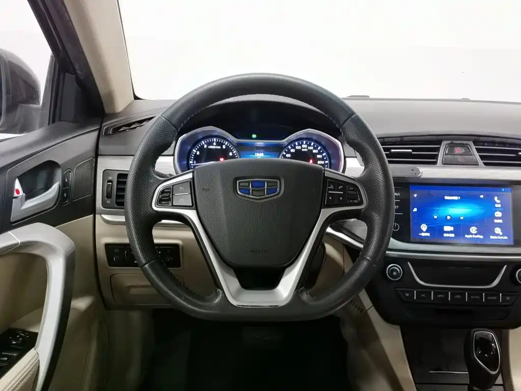 Фото 11 - Geely Emgrand