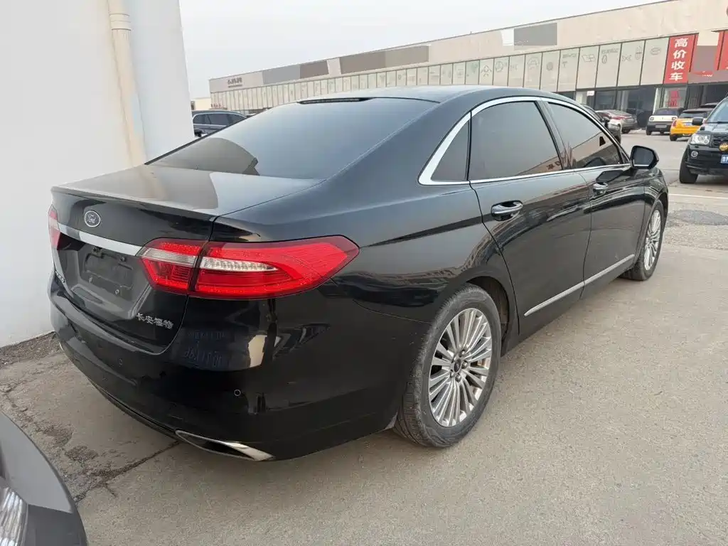 Фото 5 - Ford Taurus
