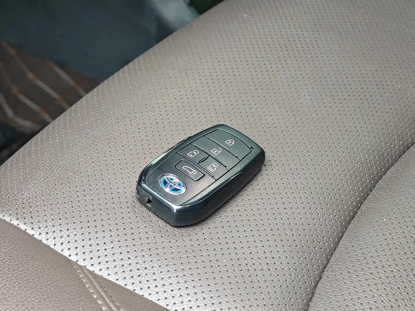 Toyota Sienna 2021 2.5L Hybrid Platinum Edition фото 17