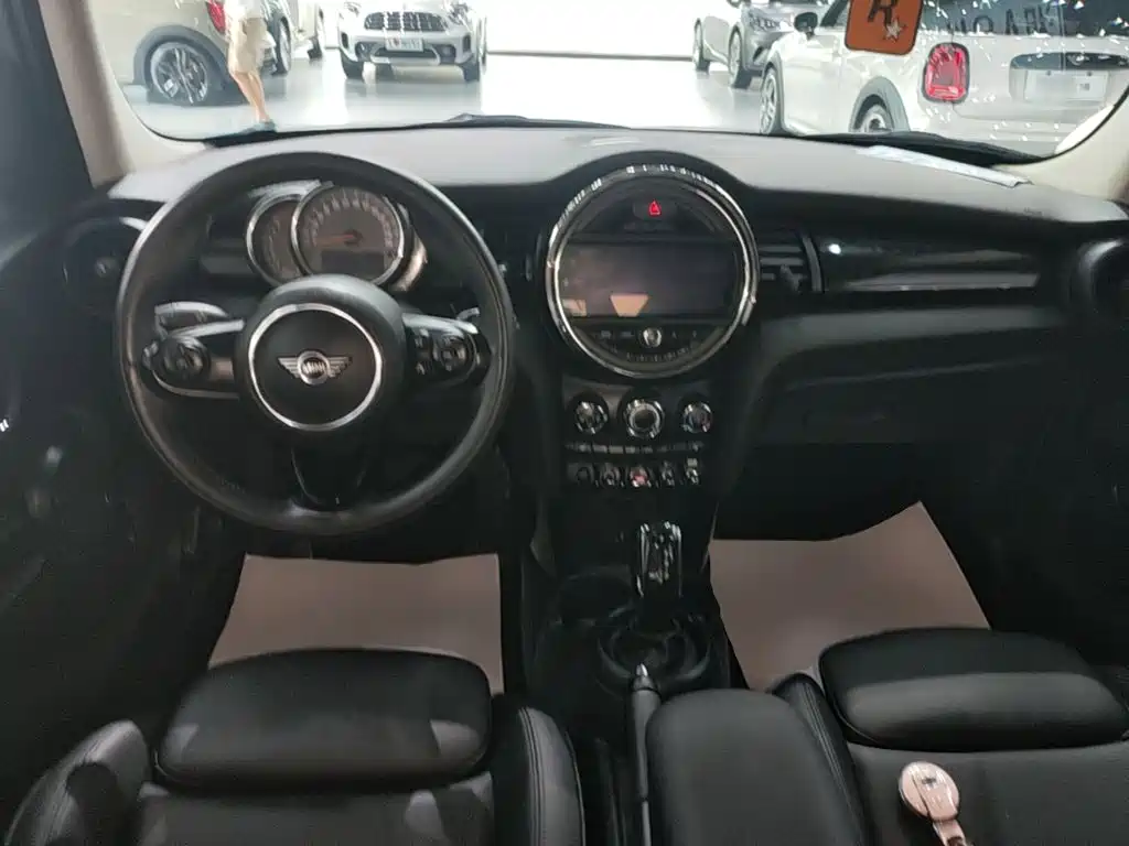 Фото 10 - MINI MINI