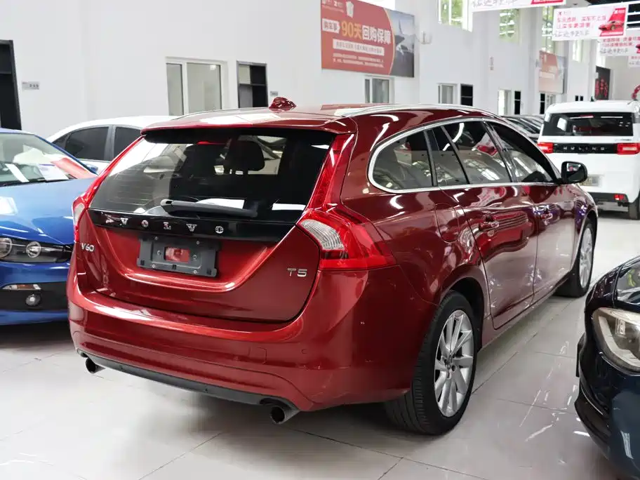 Volvo V60 2014 2014 T5 Zhiyi Edition