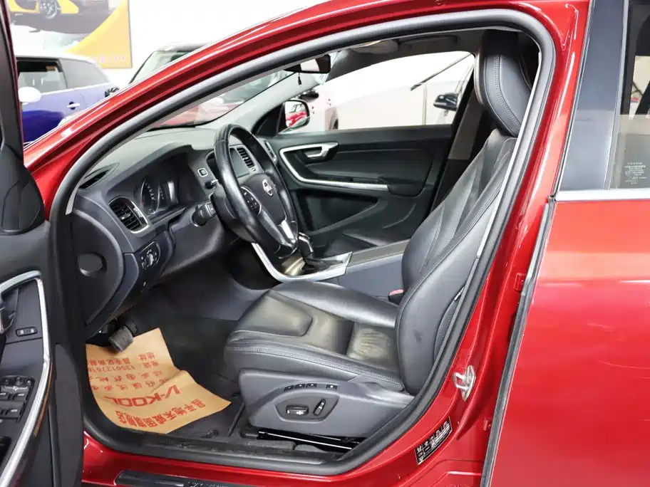 Volvo V60 2014 2014 T5 Zhiyi Edition