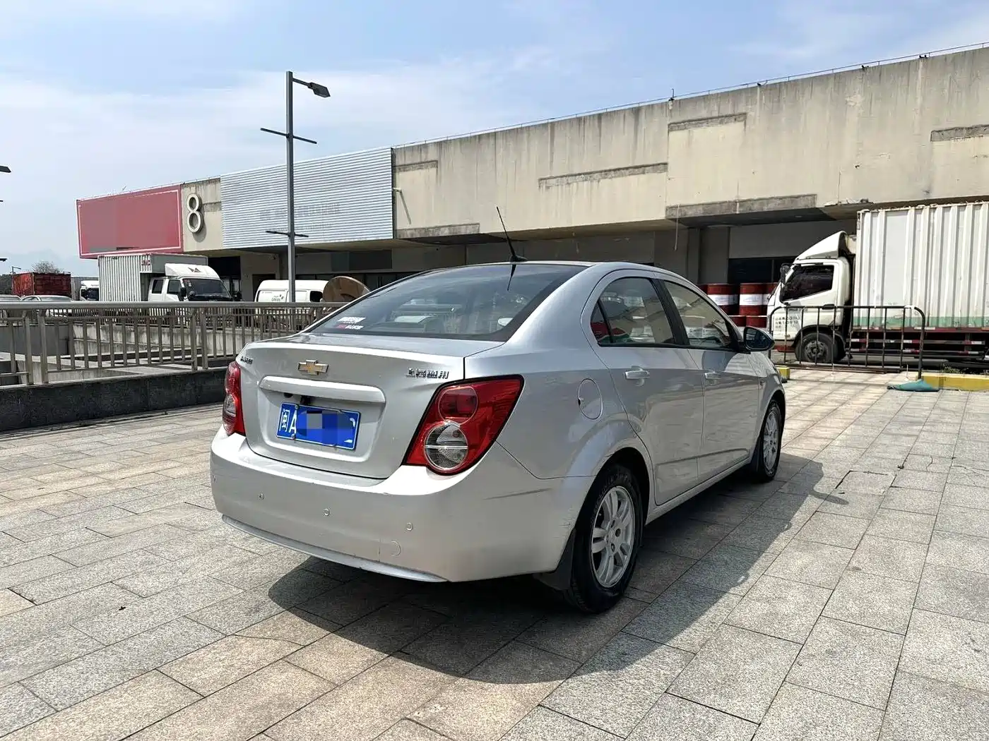 Chevrolet Aveo 2011 Sedan 1.4L AT SE фото 5