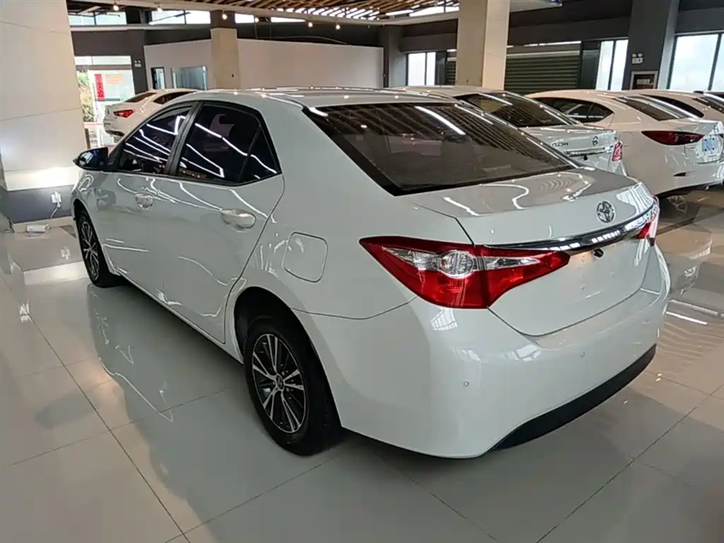 Toyota Levin 2014 1.6G CVT Elite Edition фото 5