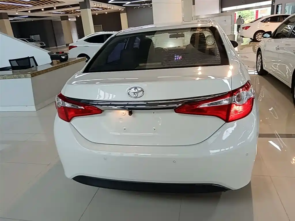 Toyota Levin 2014 1.6G CVT Elite Edition фото 6