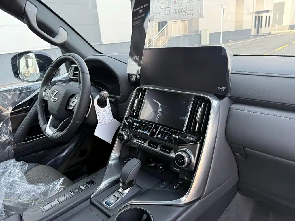 Lexus LX 2026 2025 700h OVERTRAIL Frontier Edition