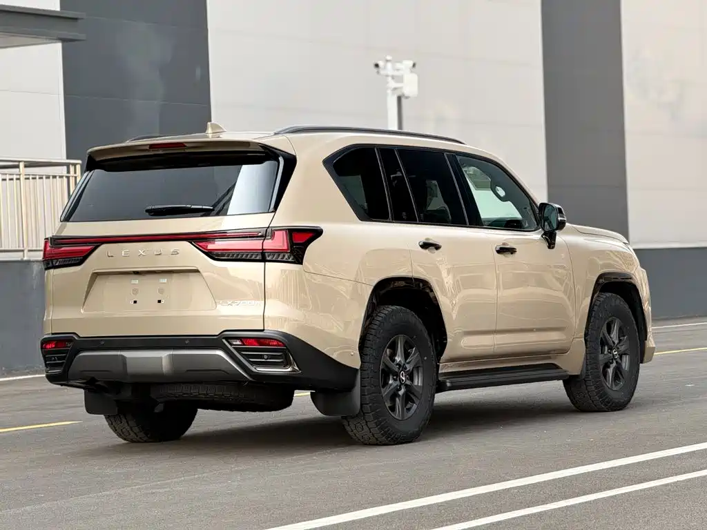 Фото 5 - Lexus LX
