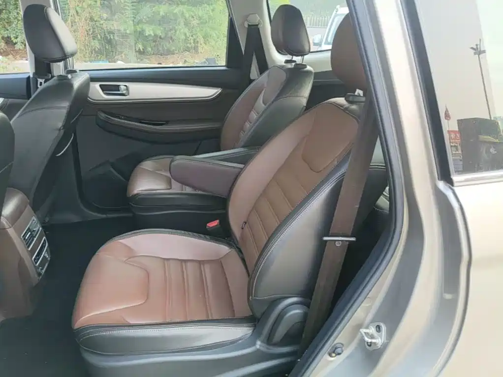Photo 17 - Dongfeng Fengxing Jingyi X6